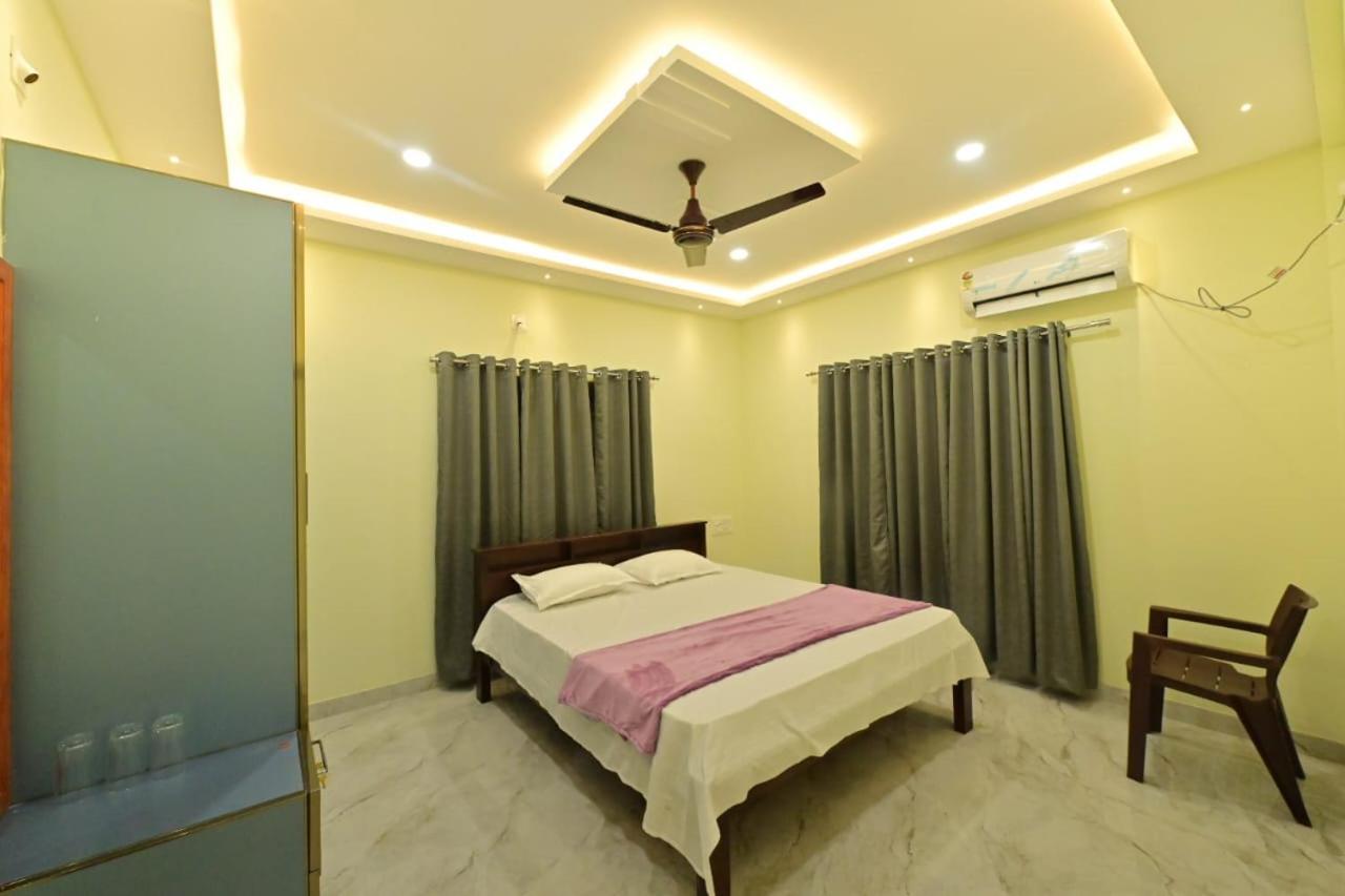 Gokula Homestay Subrahmanya Extérieur photo