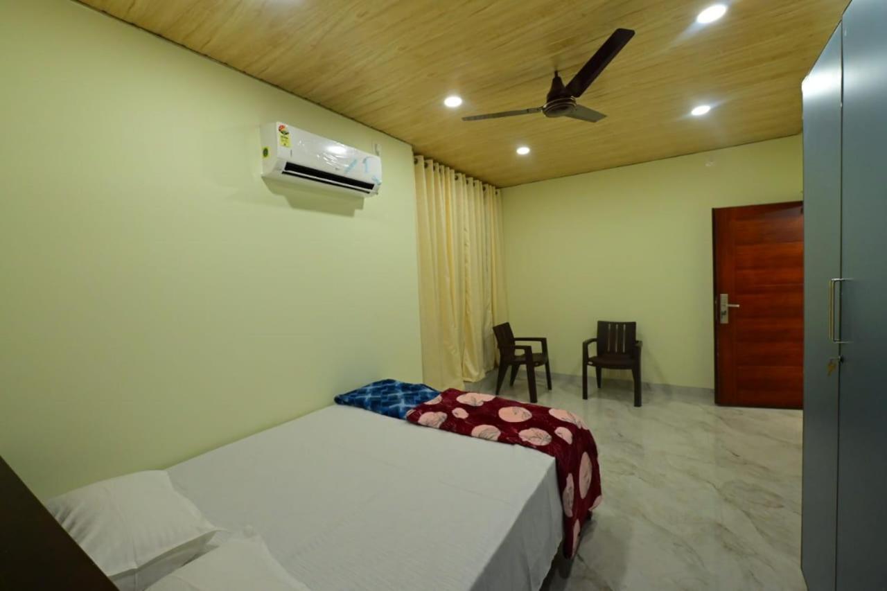 Gokula Homestay Subrahmanya Extérieur photo